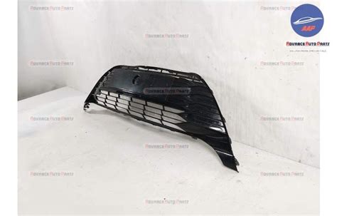 Grila Centrala Radiator Originala Toyota Yaris Xp Facelift