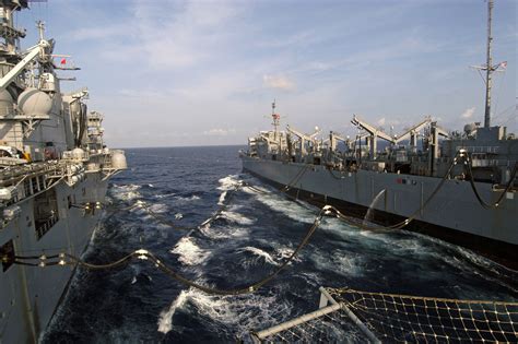 The Us Navy Usn Wasp Class Amphibious Assault Ship Uss Bataan Lhd 5 Left Receives Fuel