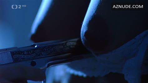 JAK CHUTNA SMRT NUDE SCENES AZNude