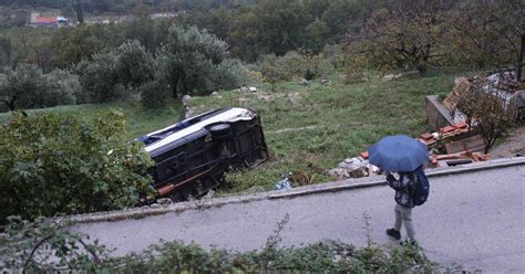 Galerija Školski kombi sletio s ceste djeca prebačena u splitsku