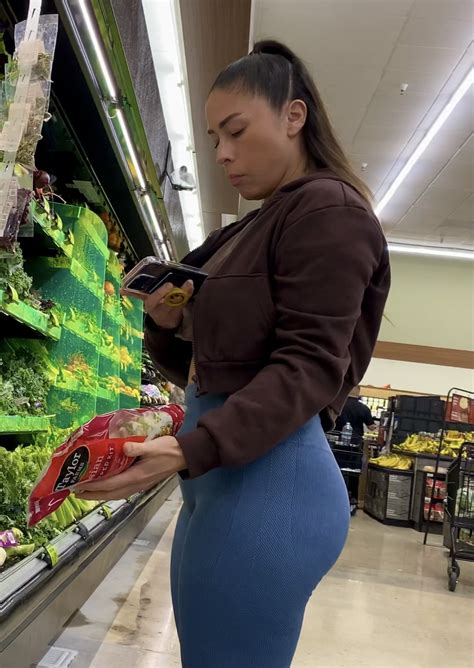 Sexy Bubble Latina At Grocery Store OC Spandex Leggings Yoga Pants Forum