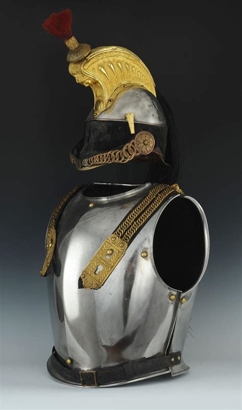 CASQUE ET CUIRASSE D OFFICIER DE CUIRASSIER MODÈLE 1858 SECOND EMPIRE