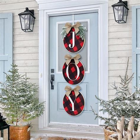 35 Best Christmas Porch Decorations Parade