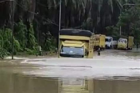 35 211 Jiwa Mengungsi Akibat Banjir Aceh Tamiang Halaman 7