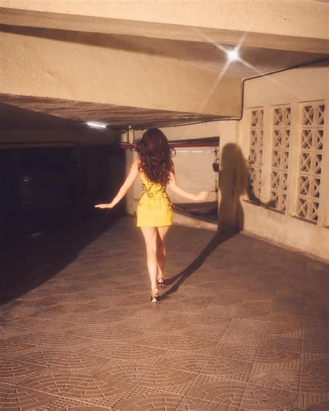 Disha Patani Hot In Yellow Dress Telugu