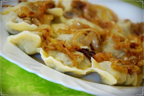 Pierogi z wątróbkowym farszem przepis PrzyslijPrzepis pl