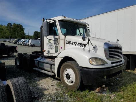 2004 FREIGHTLINER CONVENTIONAL COLUMBIA For Sale NC MEBANE Wed