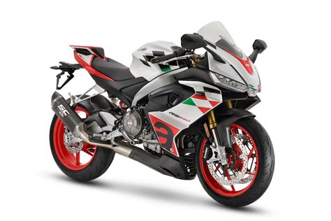 Aprilia Announces Lighter Rs Extrema Roadracing World Magazine