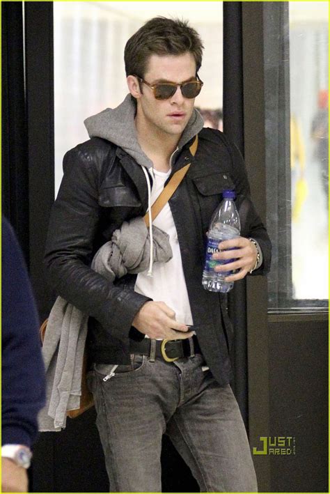 Chris Pine Los Angeles Arrival Photo 2503252 Chris Pine Pictures