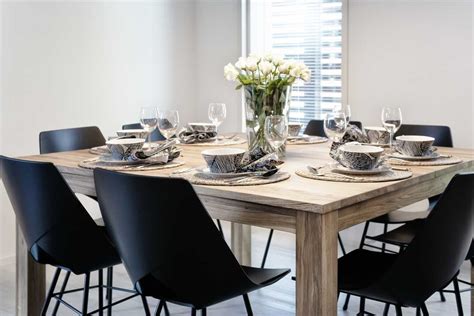 How To Set Up A Dining Room Table | Storables