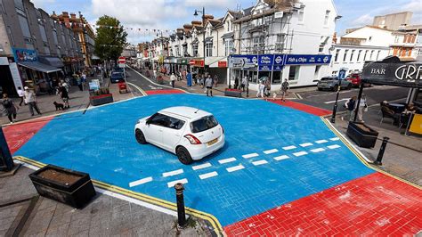 L Endroit Le Plus S R Pour Les Pi Tons Est La Piscine De Rue Le