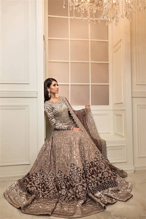 Pakistani Designers Bridal Dresses For Walima