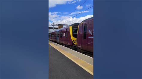 Class 360 Departing From Wellingborough Heading For London St Pancras Shorts Youtube