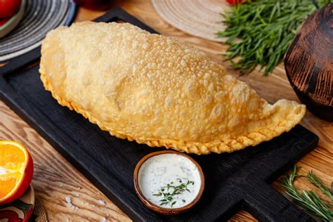 Чебурек с сыром - Ресторан Грузинской кухни в Смоленске