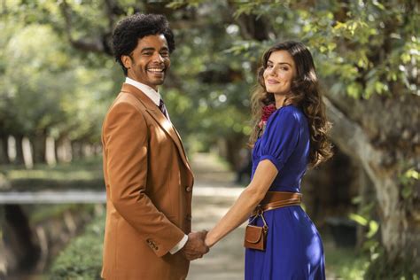 Foto Diogo Almeida E Camila Queiroz Formam O Casal Principal Da Novela