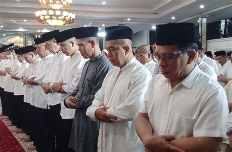 Pj Gubernur Sumsel Buka Pengajian Ramadan Hijriah Dan Tarawih Di