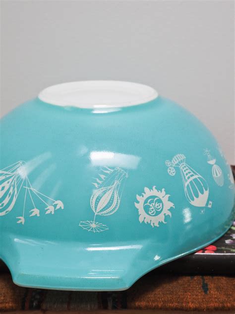 50s Pyrex Hot Air Balloon Cinderella Mixing Bowl 444 4 Quart Etsy