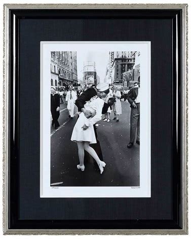 V J Day Times Square Par Alfred Eisenstaedt Sur Artnet