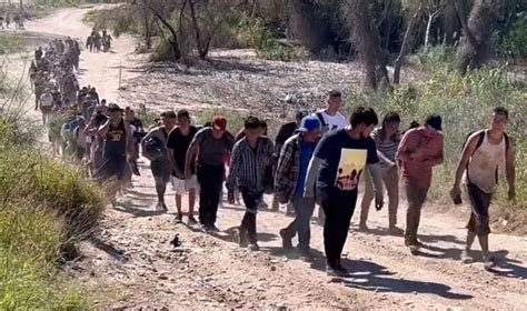 Us Mexico Border Sees Record Illegal Crossings Border Patrol Daily