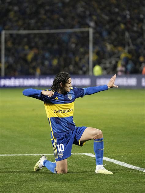 De la mano de su delantera uruguaya, Boca eliminó a Almirante Brown en