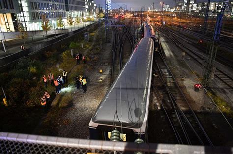 München Fotos Entgleister Zug am Bahnhof Hackerbrücke