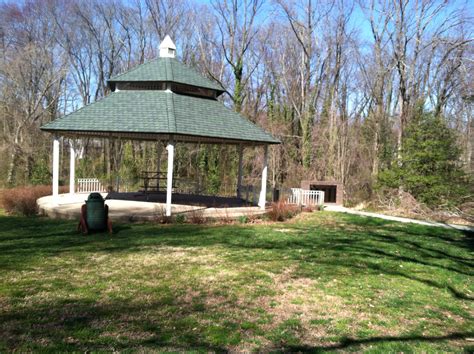 Gazebo at McLean Central Park >> The Joy Troupe NOVA Family Guide