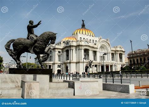 Palace of Fine Arts in Mexico City. Editorial Stock Image - Image of ...