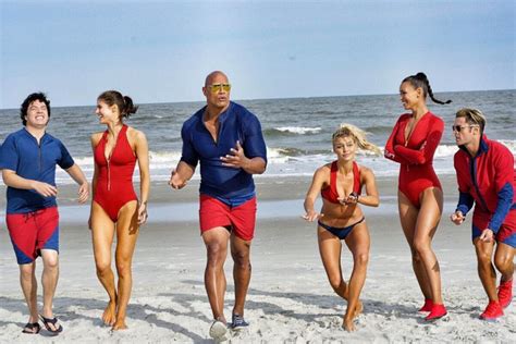 Dwayne Johnson Reveals First Photo of Baywatch Movie Cast | Digital Trends