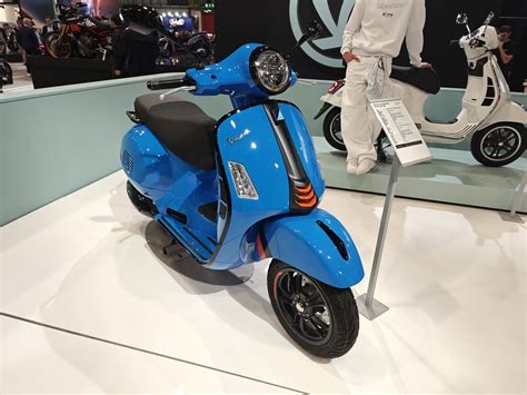 Vespa Gts Ad Eicma Le Foto Live