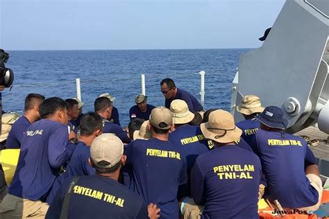 Tim SAR Temukan Kotak Warna Oranye Black Box Lion Air JT 610 Jawa Pos