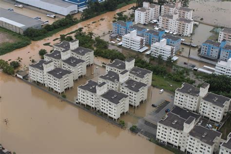 Itajaí decreta situação de emergência devido às chuvas intensas