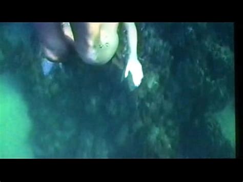 underwater nude freediving woman no fins XVIDEOSダウンローダー XVIDEOSの動画をブラウザ上から1クリックでダウンロード