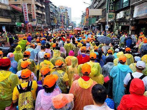 粉紅超跑魅力難擋 白沙屯媽祖進香逾101萬報名創新高 中廣新聞網 Line Today