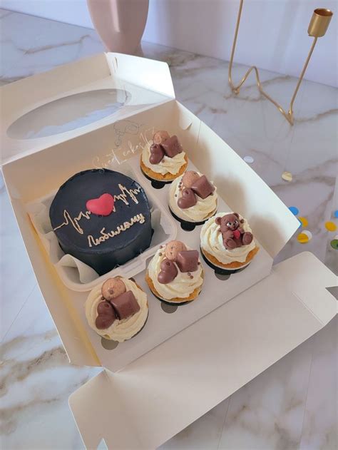 Бенто торт и капкейки | Вкусняшки, Капкейки, Торт