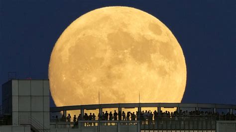 Supermond Bilder So Sah Das Naturschauspiel In Der Nacht Aus