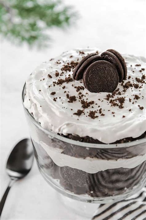 Quick & Easy Chocolate Trifle Recipe Dessert for entertaining