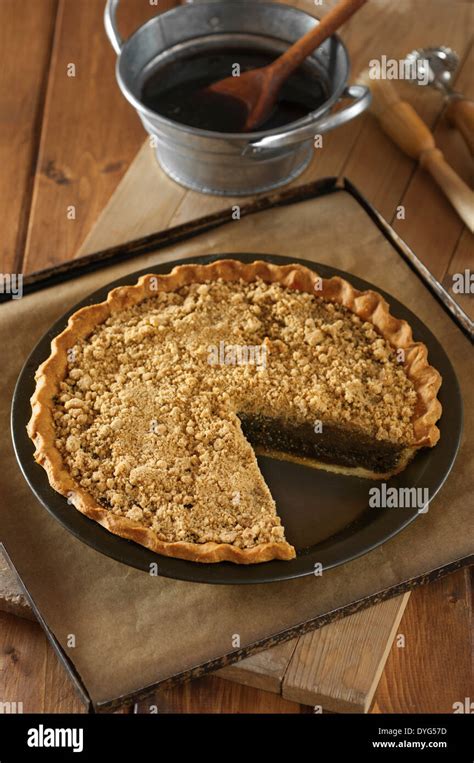 Shoo Fly Pie Pennsylvania molasses pie USA Food Stock Photo - Alamy