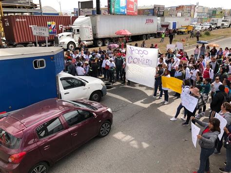 Colapsa la Texcoco Lechería por bloqueo de maestros La Jornada Estado