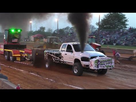 Truck Pulling Beast Of The East Snyder Co Tractor Pullers