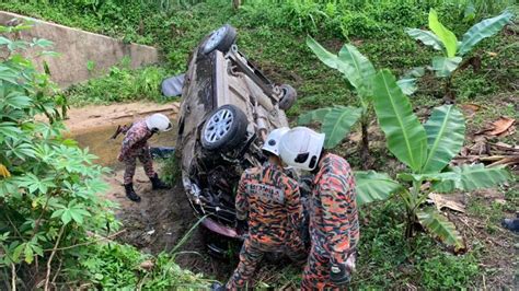 Empat Lelaki Selamat Kereta Terbabas Bawah Jambatan Utusan Borneo Online