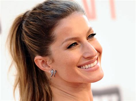 Gisele Bündchen elle ne cache plus ses rondeurs de femme enceinte