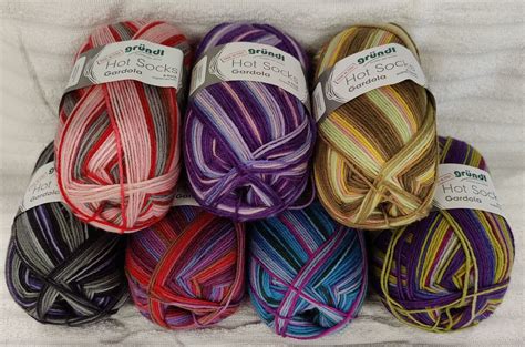 Hot Socks GARDOLA 6 ply 150g 375m Gründl Nimipyyhe