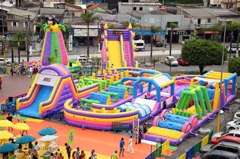 Gloob Super Jump Parque Inflável Gigante Chega A São Paulo