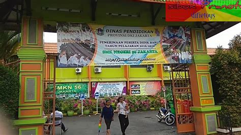 Suasana Pendaftaran Calon Siswa Di Smkn 56 Jakarta Begitu Sesak Dan Rame Youtube