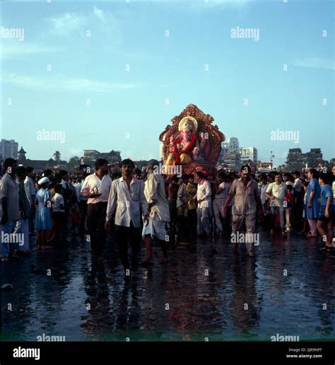 Ganpati Festival, Immersion Procession, Mumbai, Maharashtra Stock Photo ...