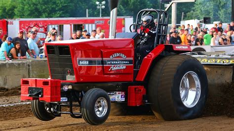 Limited Pro Stock Tractors Pulling In Freeport Il Youtube