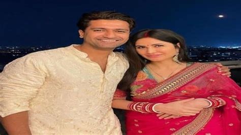 Mouni roy looks hot in lehnga set at lakme fashion week ramp check out her pics LFW लहग सट