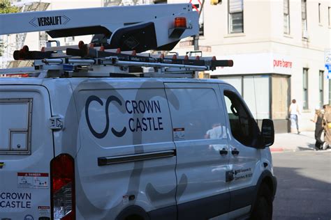 Activist investor Elliott wants change of leadership at Crown Castle - DCD