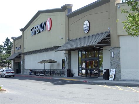 Heights Shopping Center - Retail Property for Lease | C.E. John