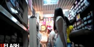 Dickflash For Women In Shoe Store Porn Videos
